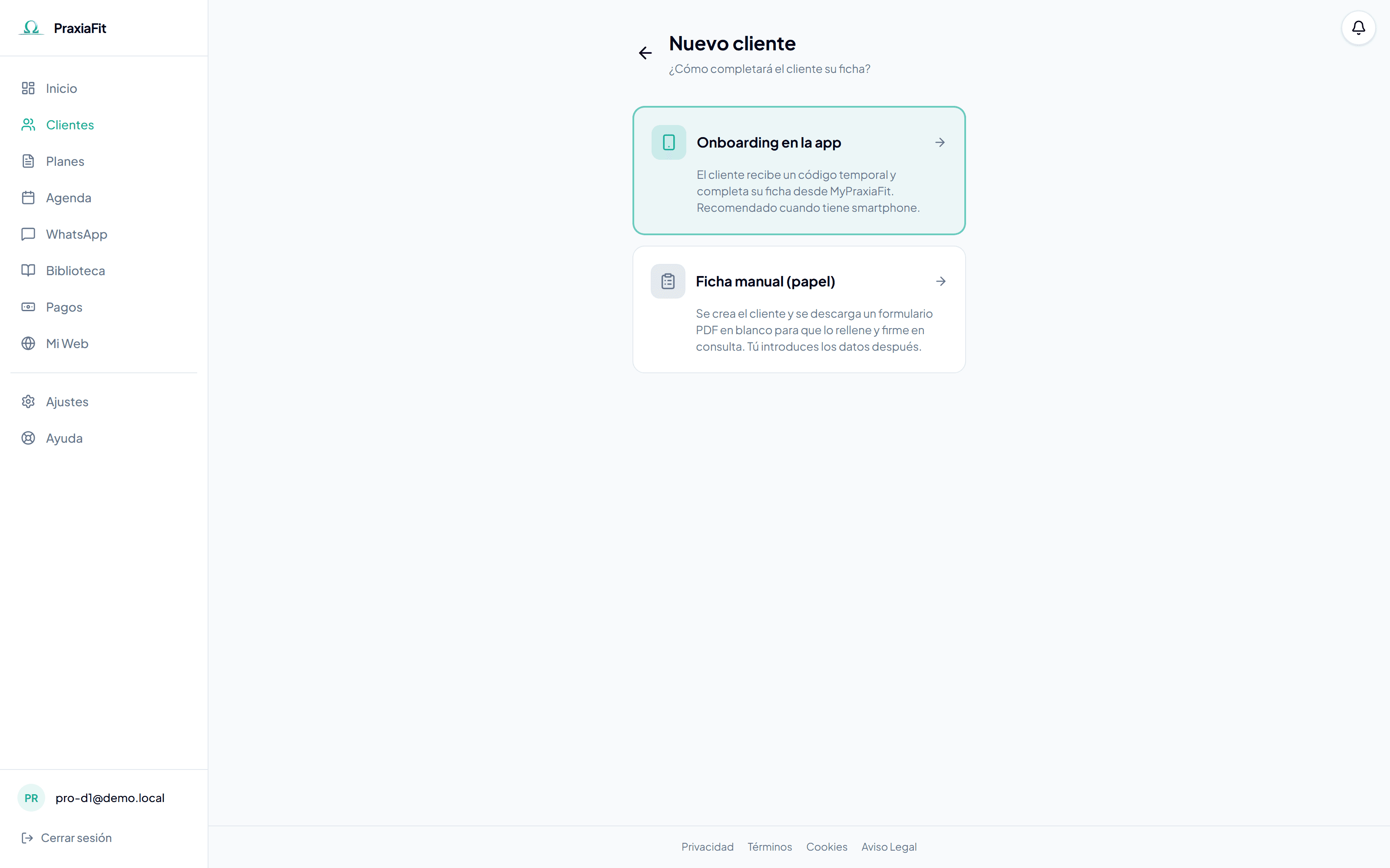 Alta de cliente: onboarding en la app o ficha manual